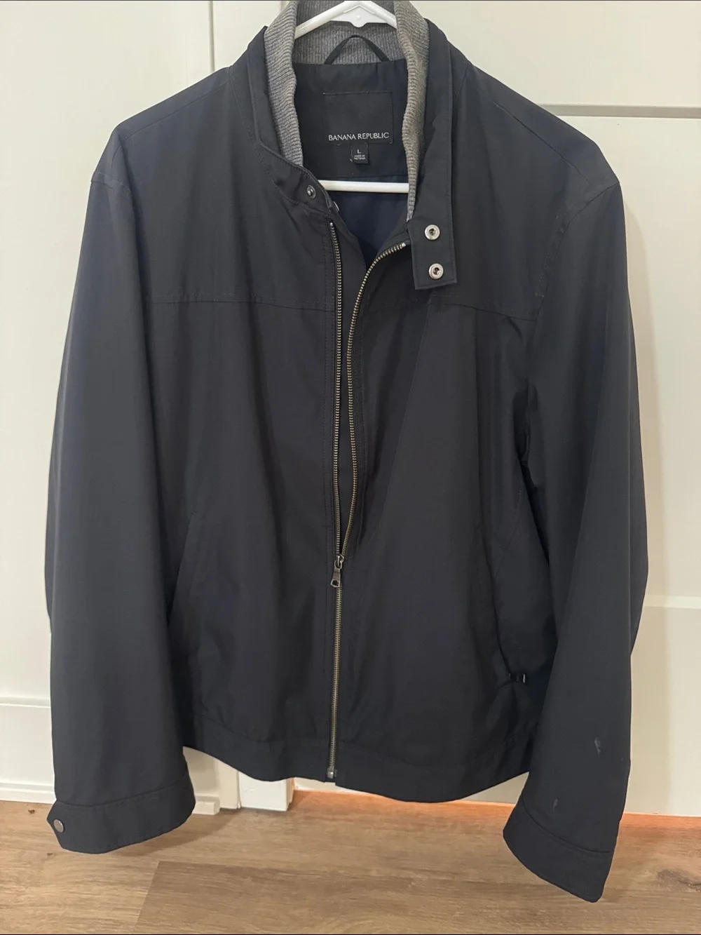 Banana Republic Men’s Black Lightweight Zip Jacket
